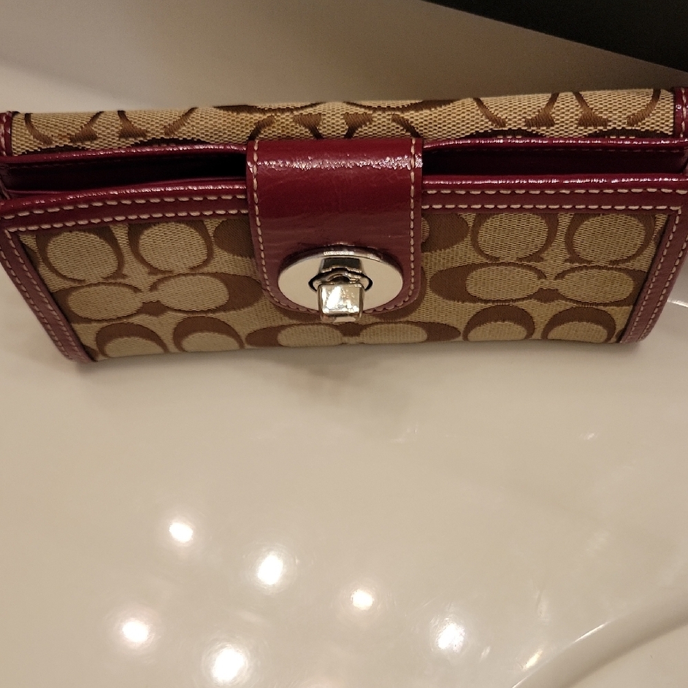 Coach Brown and Burgundy/Pink Wallet Signature Collection - Picture 11 of 14
